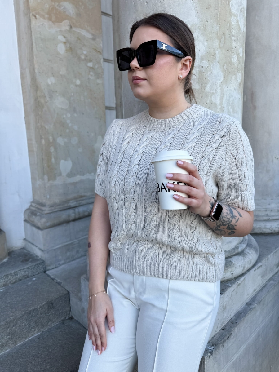 Sweter w warkocze -  BEŻOWY